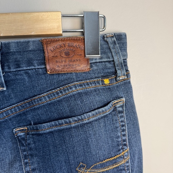 Lucky Brand Women's Sweet Jean Straight Medium Wash Denim Blue Jeans Size 4 / 27 - Picture 6 of 14